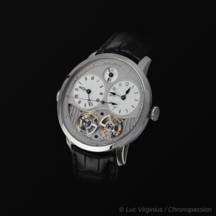 ARNOLD & SON DBG EQUATION GMT