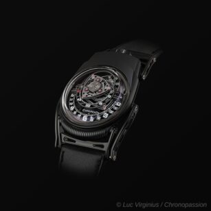 ZR012 , C3H5N3O9 (MB&F , Urwerk)