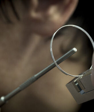 Corum, Services