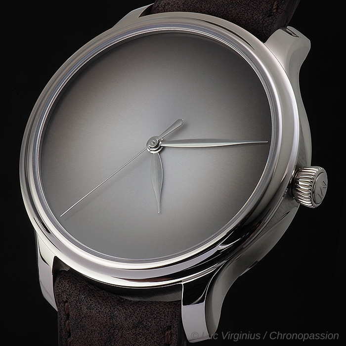h moser 1343 gris 02 ade91fe84c.jpg