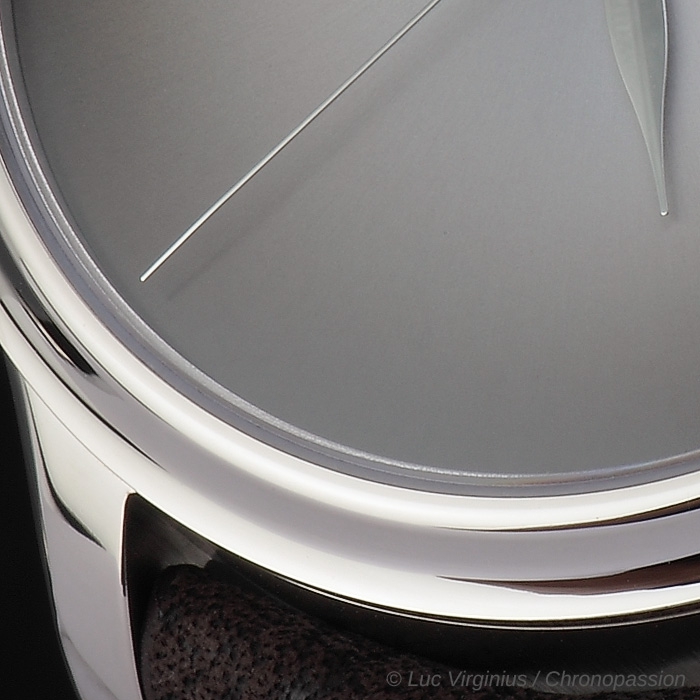 h moser 1343 gris 07 897e3f8949.jpg