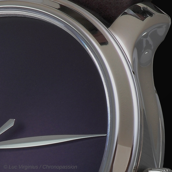 h moser 1343 purplhaz 05 3969c0f29b.jpg