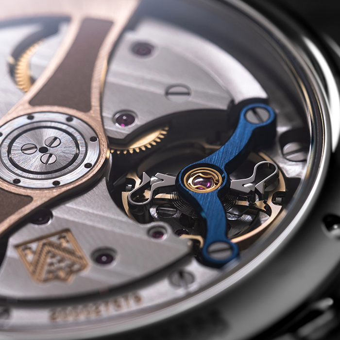 hmoser 1200 1235 endeavour centreseconds vantablack lifestyle caseback 39b48000d8.jpg