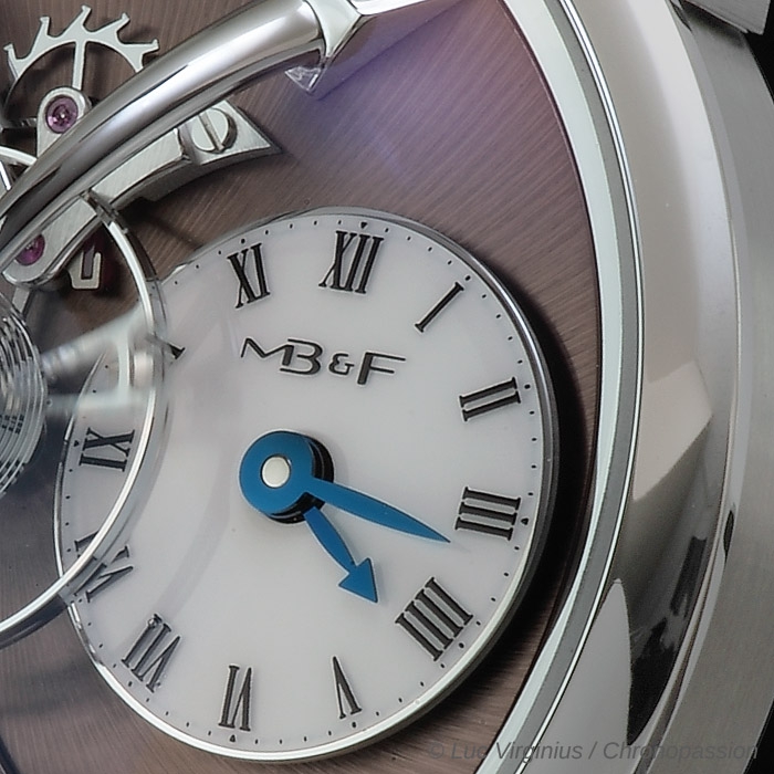 mb f lm1 100 07 8f12a6eda7.jpg