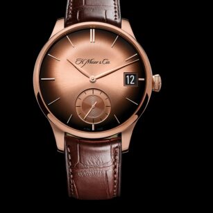 H.MOSER VENTURER BIG DATE RED GOLD FUMÉ 2100 0401