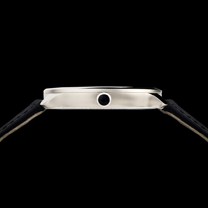 side white case silver dial b6ed1f0df4.jpg