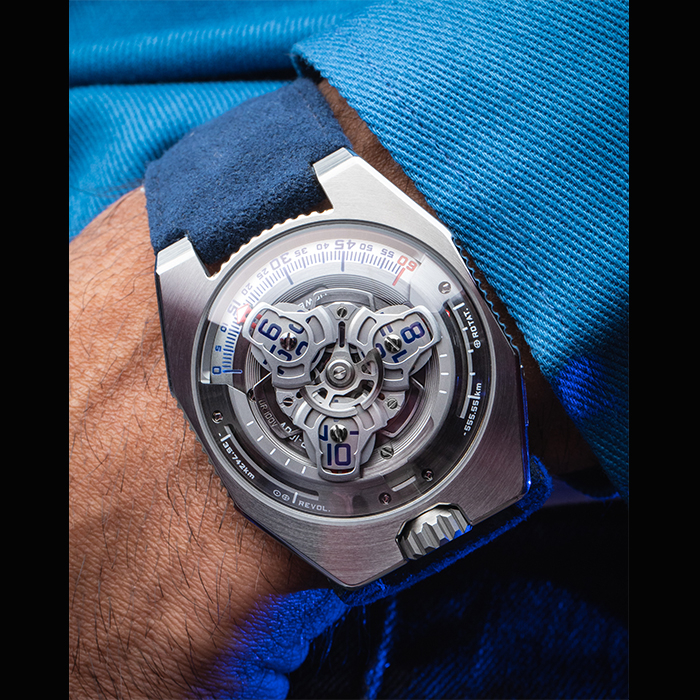 ur 100 5d10858ca8.jpg