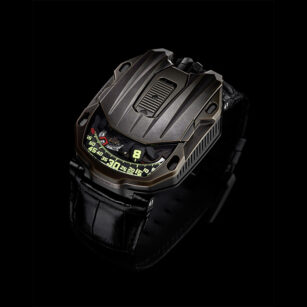Urwerk UR-105 MAVERICK  Bronze and titanium