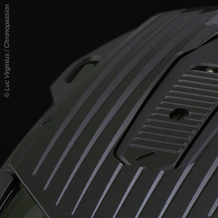 urwerk 105ct black 04 4d112cbf80.jpg