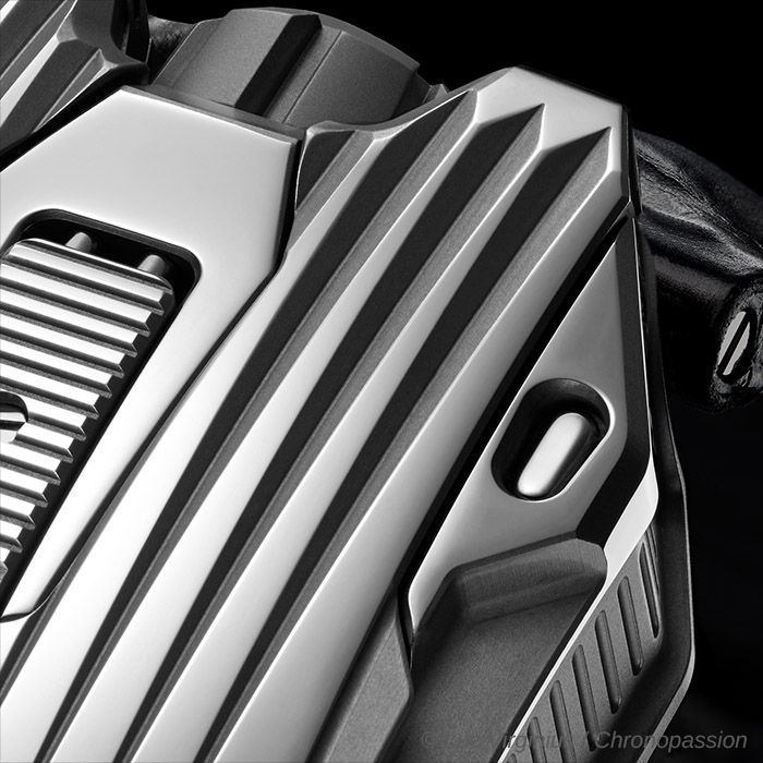 urwerk 105ct iron 05 f455474c26.jpg