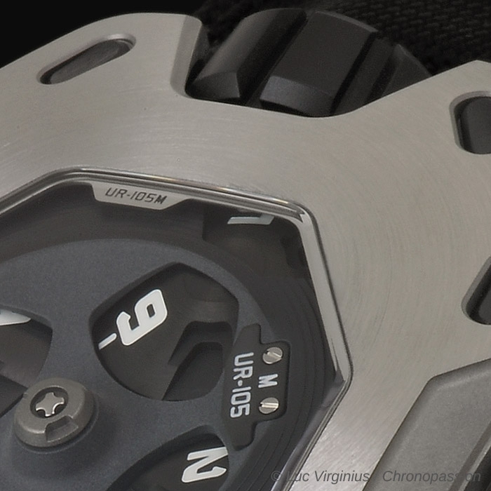 urwerk 105m acier 05 6dac2ea02f.jpg