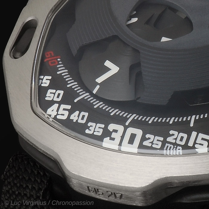 urwerk 105m acier 07 77a0099c18.jpg