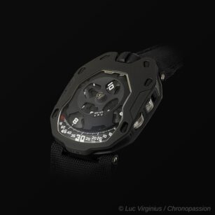 UR-105M Dark Night