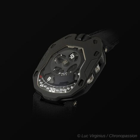 UR-105M Dark Night
