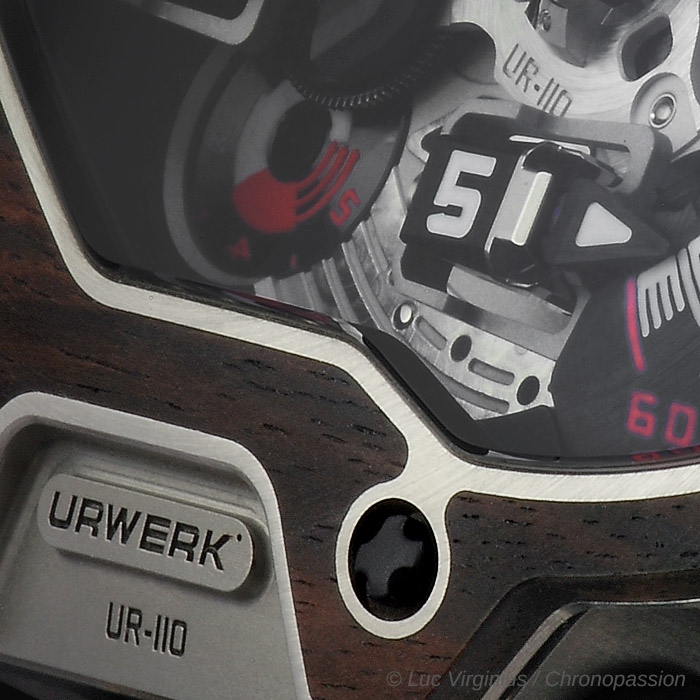 urwerk 110 eastw blackm 07 91f1c375d0.jpg