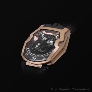 URWERK 210 pink gold