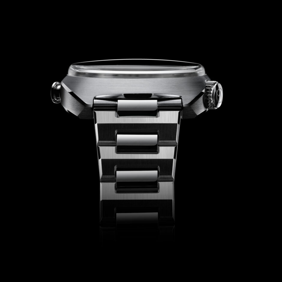 singer 1969 newcol bracelet