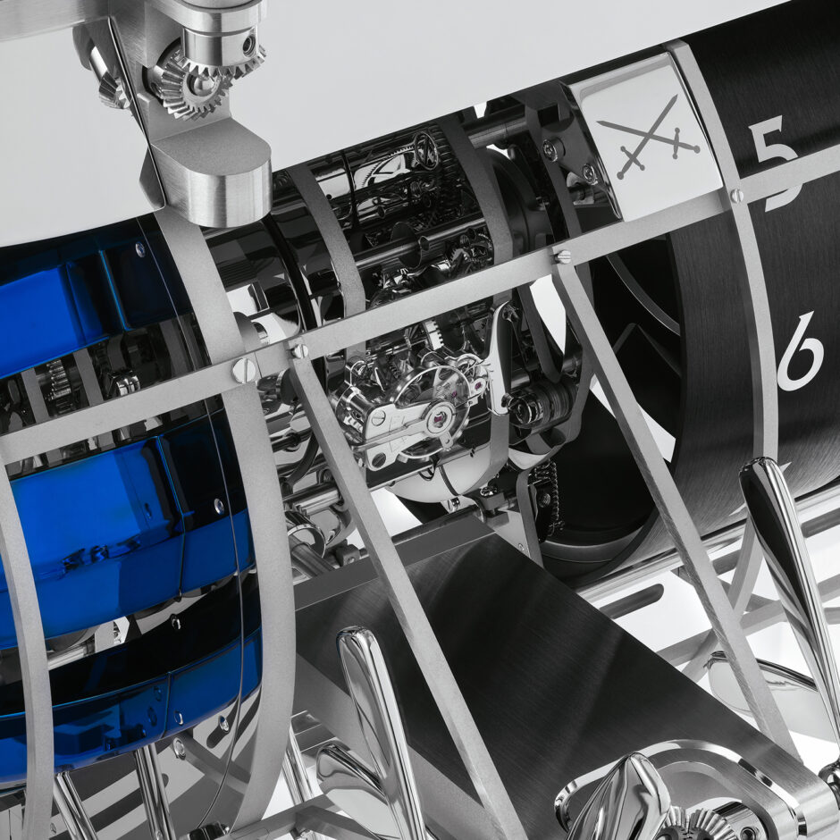 mbandf l epee co creation albatross lifestyle closeup 4 lres