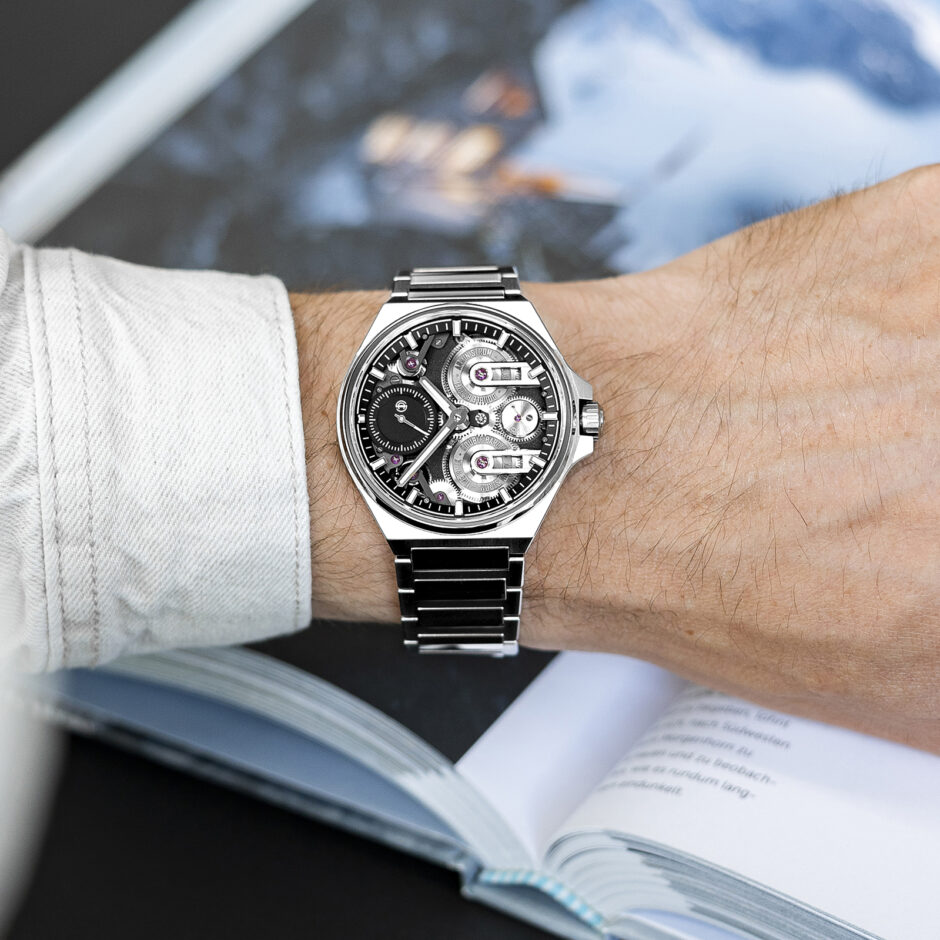 as oneweek manufacture edition artworth wristshot 01b