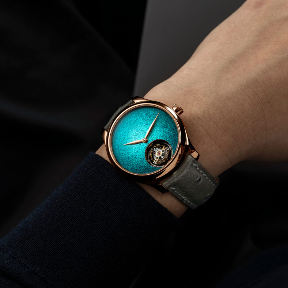 hmoser 1805 0400 endeavour tourbillon rg concept turquoise enamel wristshot check table