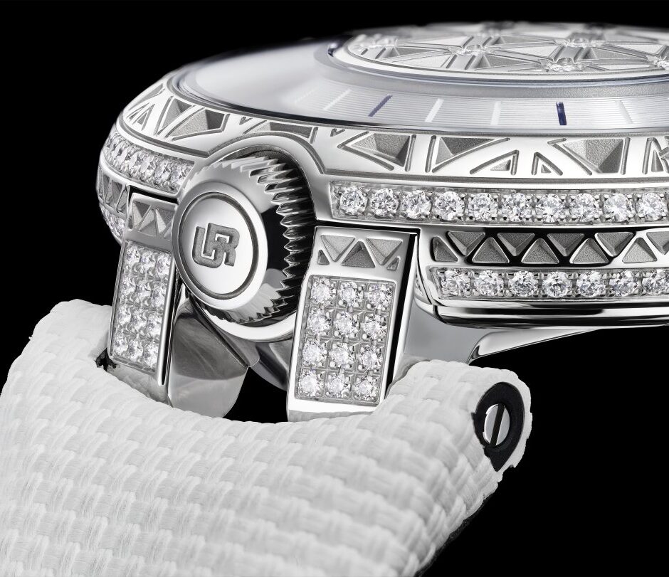 ur 101 diamond sky close up 2